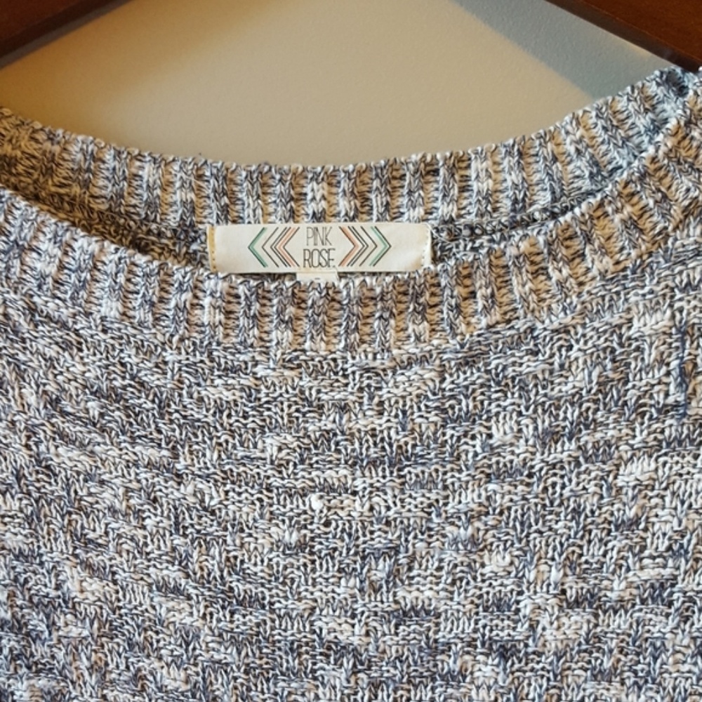 Pink Rose Sweater Size S - Picture 2 of 3